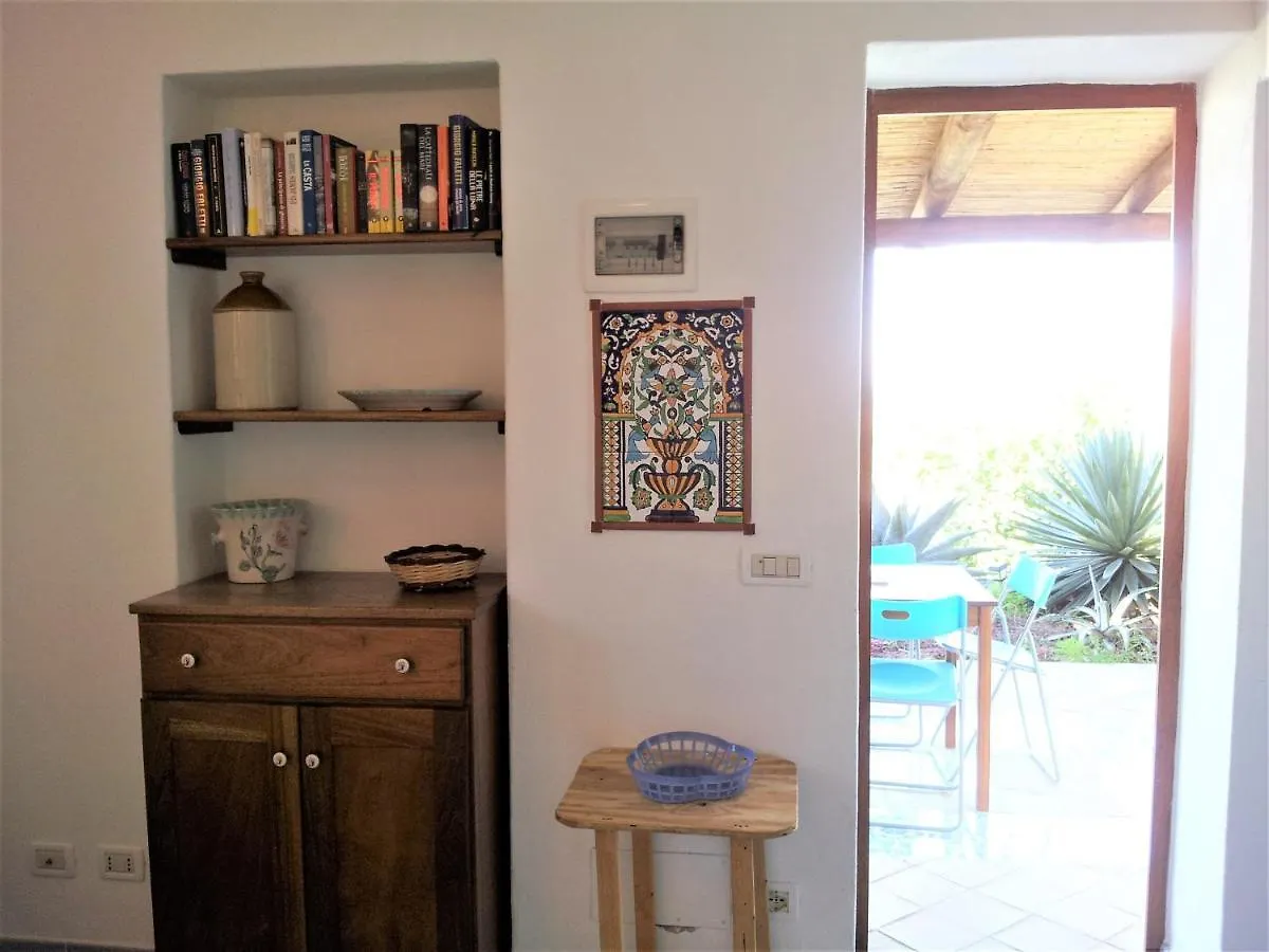Holiday home Villette Corallo Malfa