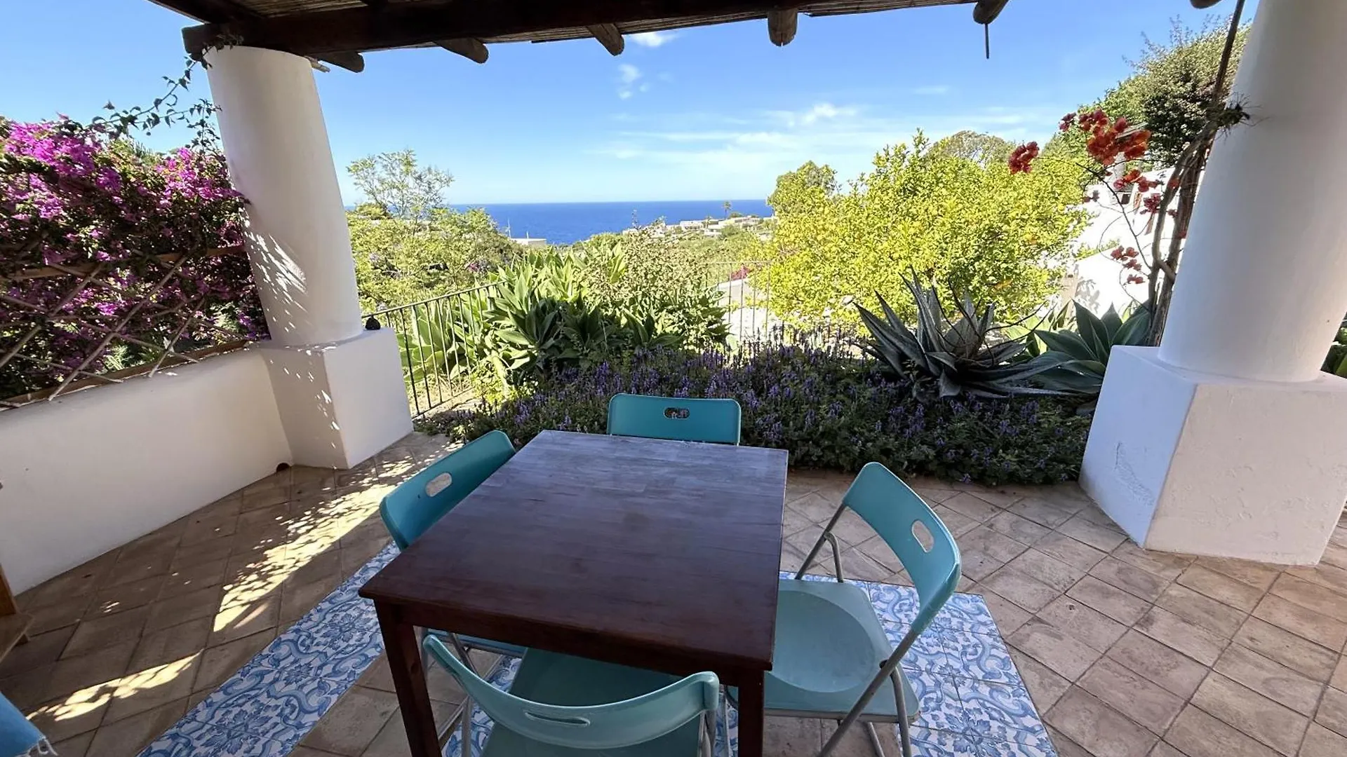 Holiday home Villette Corallo Malfa  Italy